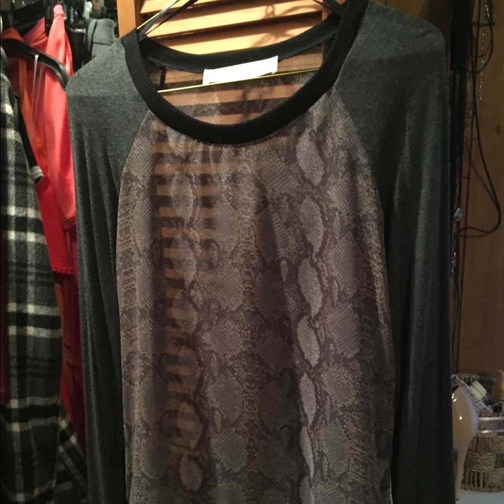 Long sleeve shirt